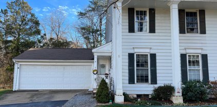 8 Austen Ct, Sterling