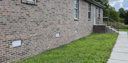 7416 E Highway 76, Springfield