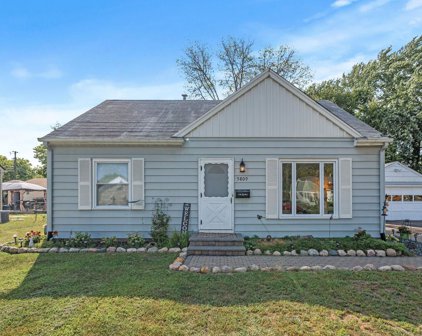 5809 Pennsylvania Avenue N, Crystal