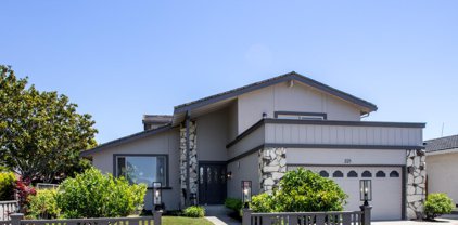221 Topsail CT, Foster City