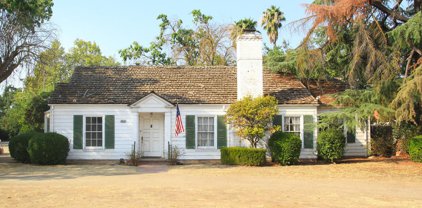 4879 N Sunset Avenue, Fresno