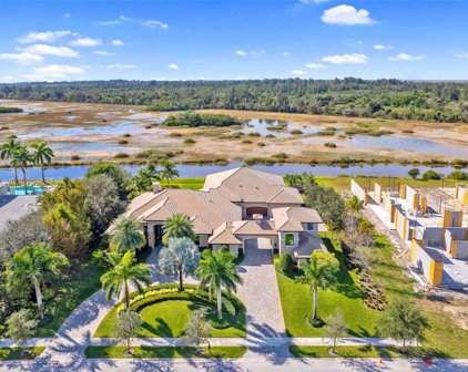 2863 Lake Ridge Ln, Weston