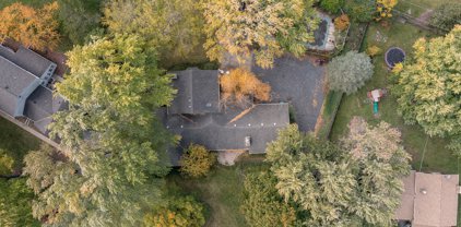 749 N Sharon Drive, Woodstock