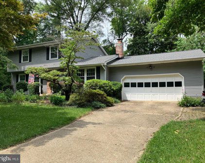 296 Stowaway Ln, Severna Park