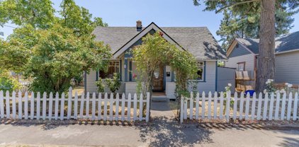 1698 Waller St, Salem