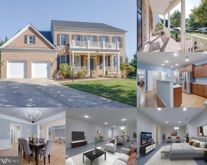 11802 Robertson Farm Cir, Fairfax