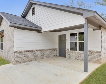 726 S Englewood, Tyler