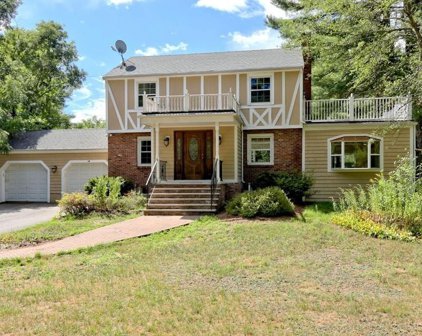 118 Concord Road, Wayland