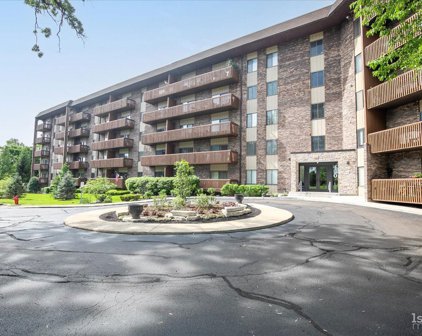120 Lakeview Drive Unit #212, Bloomingdale