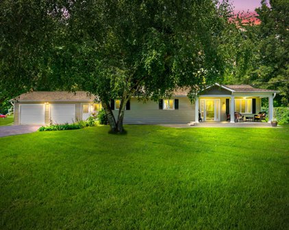 15178 S Barton Lake Drive, Vicksburg
