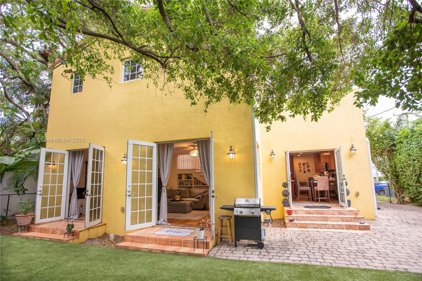 135 Cadima Ave, Coral Gables