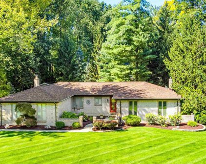 14415 Towering Oaks, Shelby Twp