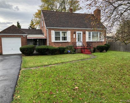 325 Meyer Road, Amherst