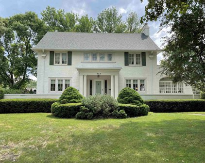 753 N Elm Street, Cresco