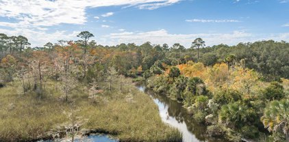 122 Smith Rd, Apalachicola