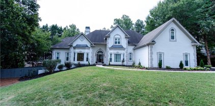 125 W Meadows Court, Alpharetta