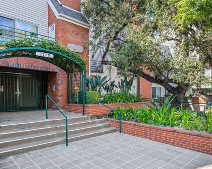 2706 Honolulu Avenue Unit 303, Montrose