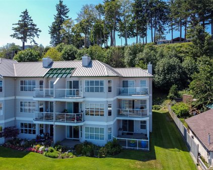 1216 Island S Hwy Unit #208, Campbell River