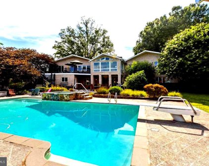 3247 Mountain Rd, Haymarket