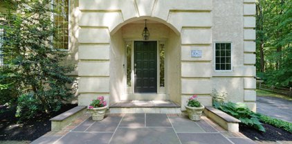 1063 Wylie Rd, West Chester