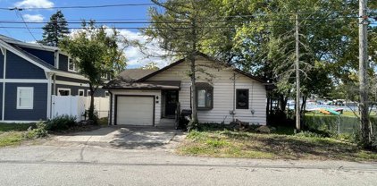 709 Lake Shore Drive, Wauconda