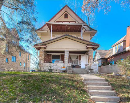 3912 Holmes Street, Kansas City