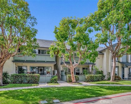 18232 Parkview Lane Unit 202, Huntington Beach