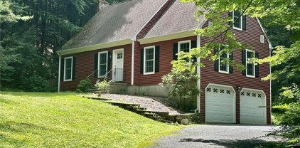 308 Jeremy Swamp Road, Southbury