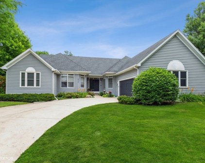 1415 Darlington Court, Algonquin