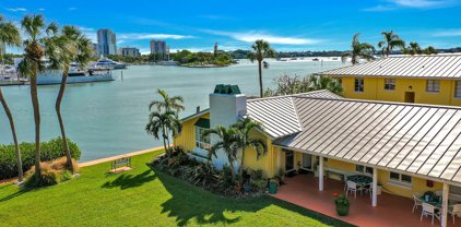 590 Golden Gate Point Unit 10, Sarasota