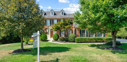 6848 Tulip Hill Dr, Warrenton