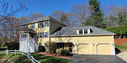 25 Rockwood Dr, Ashland