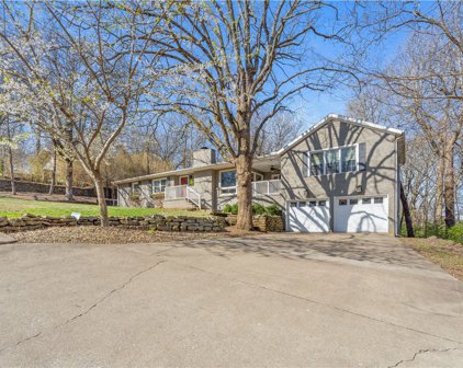 1215 N Kings  Drive, Fayetteville
