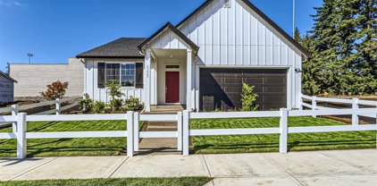 1079 S Vine ST, Canby