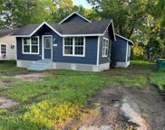 910 McCall Avenue, Conroe image