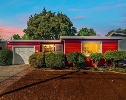 1125 Almanor Avenue, Menlo Park