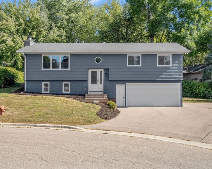 298 Cardinal Court, Chaska