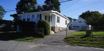 12 Lothrop St, Saugus