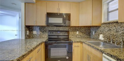 8290 Lake Dr Unit #134, Doral