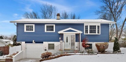 1660 Highland Boulevard, Hoffman Estates