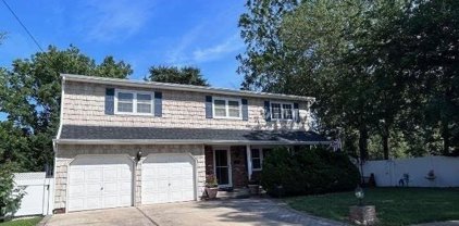 3725 Orchard Road, Wantagh