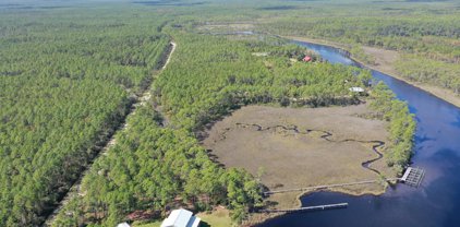 915 Mill Rd, Carrabelle