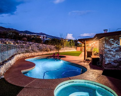 6101 N Camino De Santa Valera, Tucson
