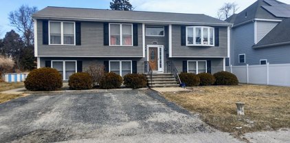 817 Franklin St, Worcester