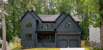 2646 Cove Ne Circle, Brookhaven