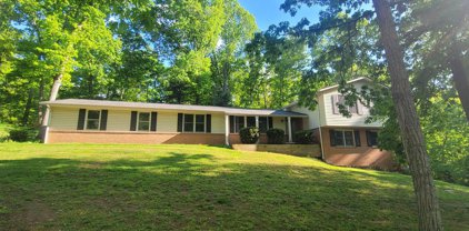 2320 Oak Dr, Ijamsville