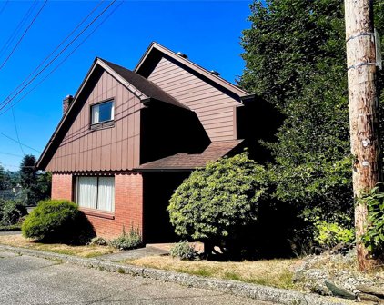 907 N Division Street, Aberdeen