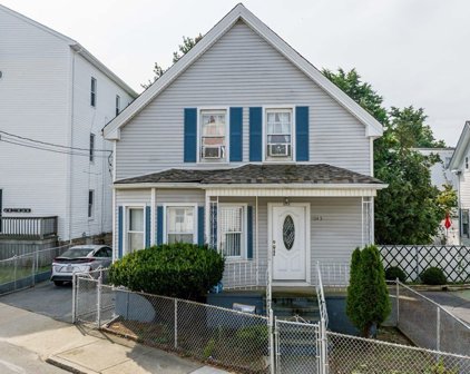 1043 Cove Rd, New Bedford