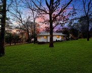 6 Overlook Drive, Laurel Hollow image
