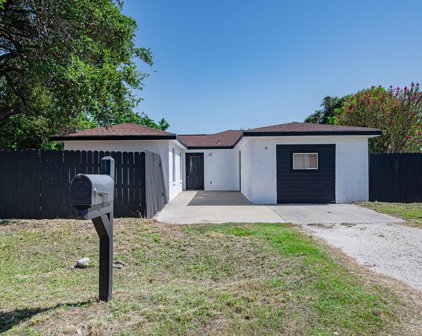 101 E Laurel St, Rockport